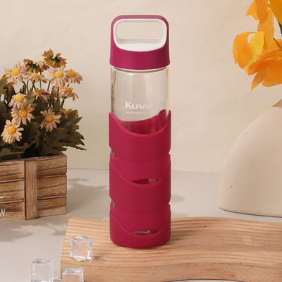 Αγορά 550 ml Αδιάβροχο Custom Αδιάσπαστο γυάλινο μπουκάλι πόσιμου νερού ευρύ στόμα γυάλινο μπουκάλι νερού με σιλικόνιο μανίκι και χειριστήριο Πλυντήριο πιάτων ασφαλές online manufacture