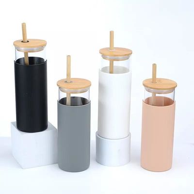 Αγορά Επαναχρησιμοποιήσιμο σχεδιασμό 20oz 17oz μπουκάλι νερού οικιακό γυάλινο χυμό Tumbler γυάλινο μπουκάλι ποτού με σιλικόνιο μανίκι οικολογικά φιλικό κομψό online manufacture