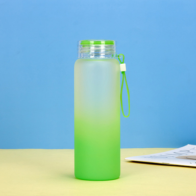 Αγορά Σθεναρό 550ml γυάλινο μπουκάλι νερού με προστατευτικό σλικόνιο μανίκι Πολλαπλές χρήσεις Παγωμένο μπουκάλι νερού με κάλυμμα από μπαμπού Ελαφρύ Eco φιλικό διαδικτυακή κατασκευή