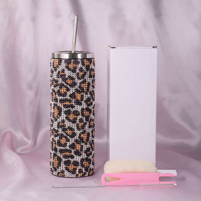 Προσαρμοσμένο 20 Oz πλαστικό μπουκάλι νερού Bling Rhinestone Tumbler μπουκάλι νερού με λαβή και άχυρο βίδα κάλυμμα διπλή μόνωση τοίχου